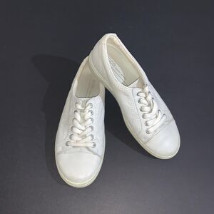 ECCO Shoes Womens 7 Grey Leather Lace Up Comfort Walking Casual Sneakers